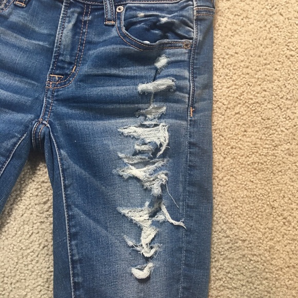 American Eagle Sz 2 Skinny Bermuda Denim Shorts - Picture 3 of 9